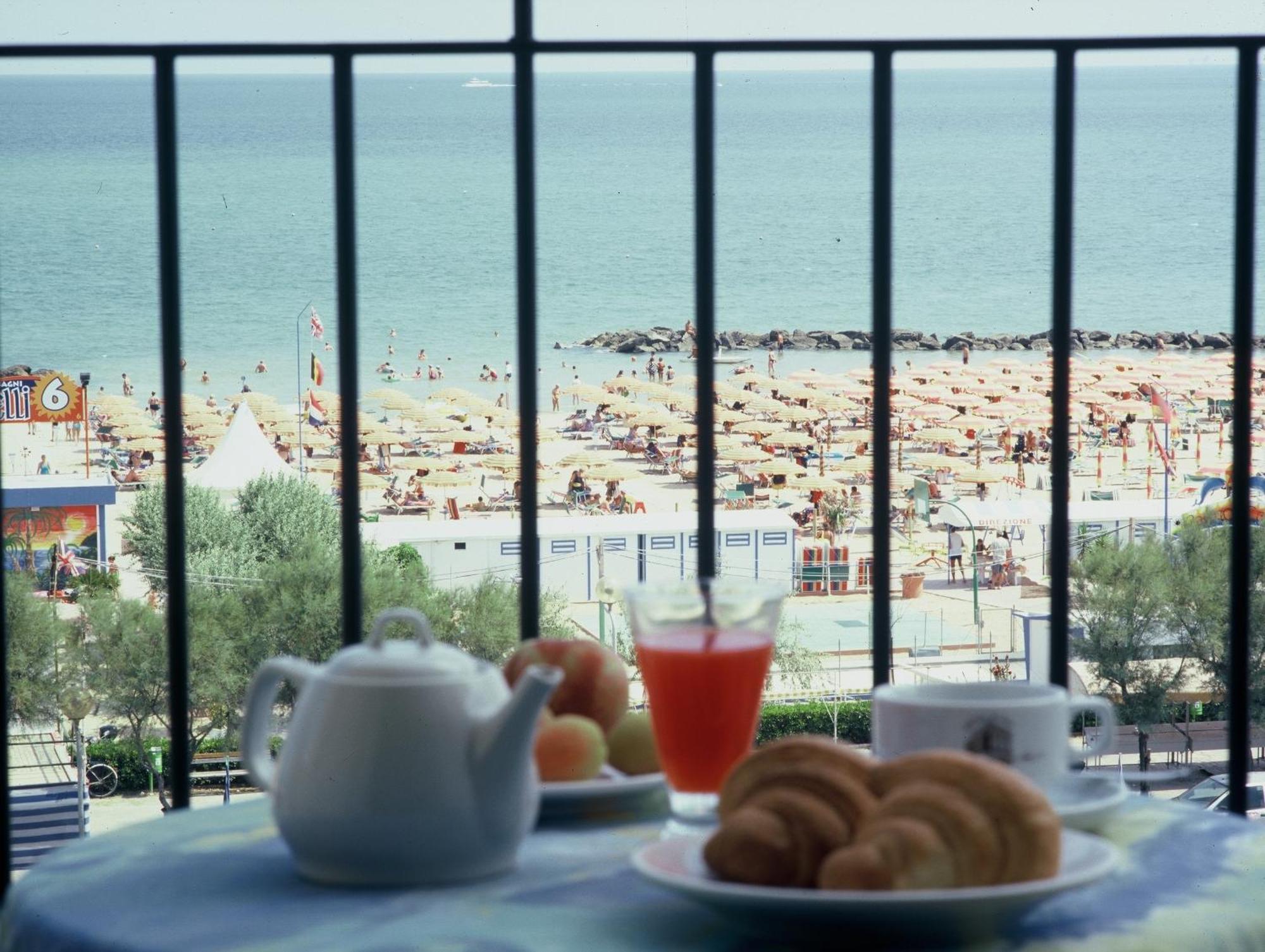 Hotel De La Plage リミニ エクステリア 写真