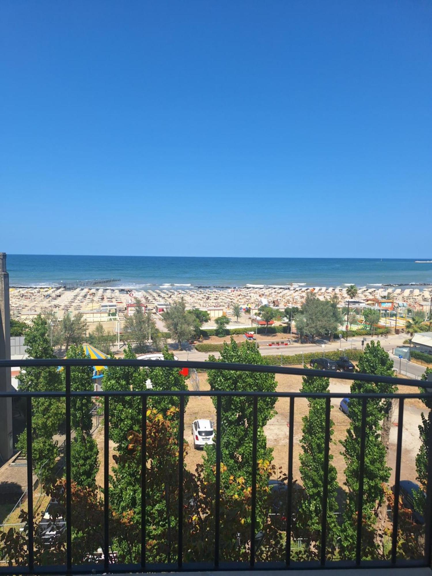 Hotel De La Plage リミニ エクステリア 写真