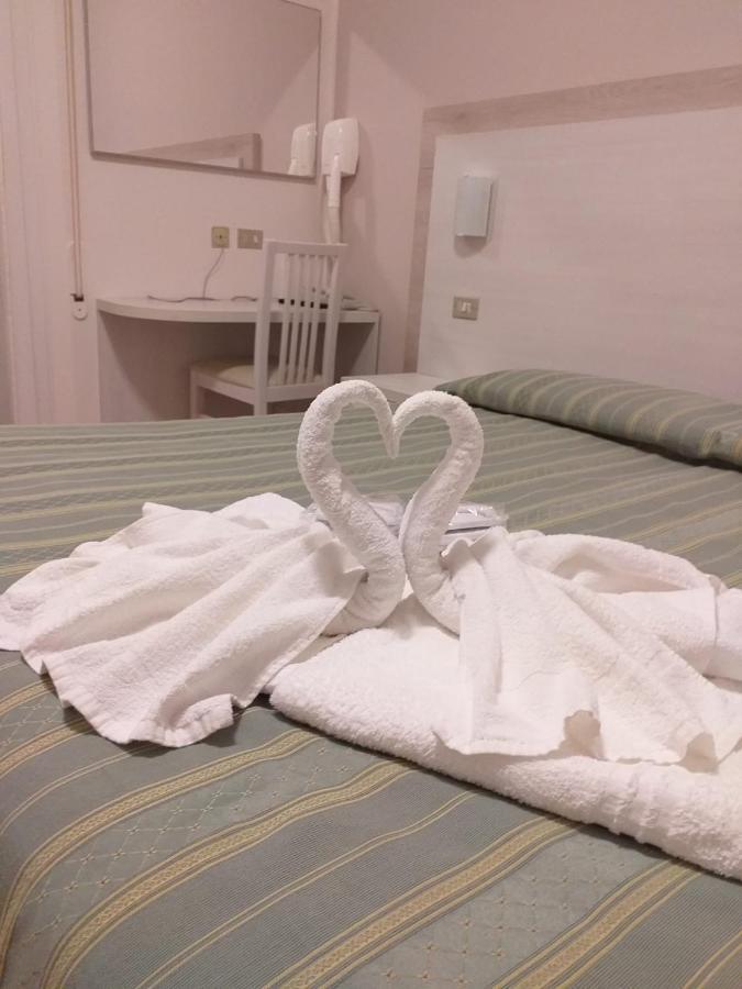 Hotel De La Plage リミニ エクステリア 写真